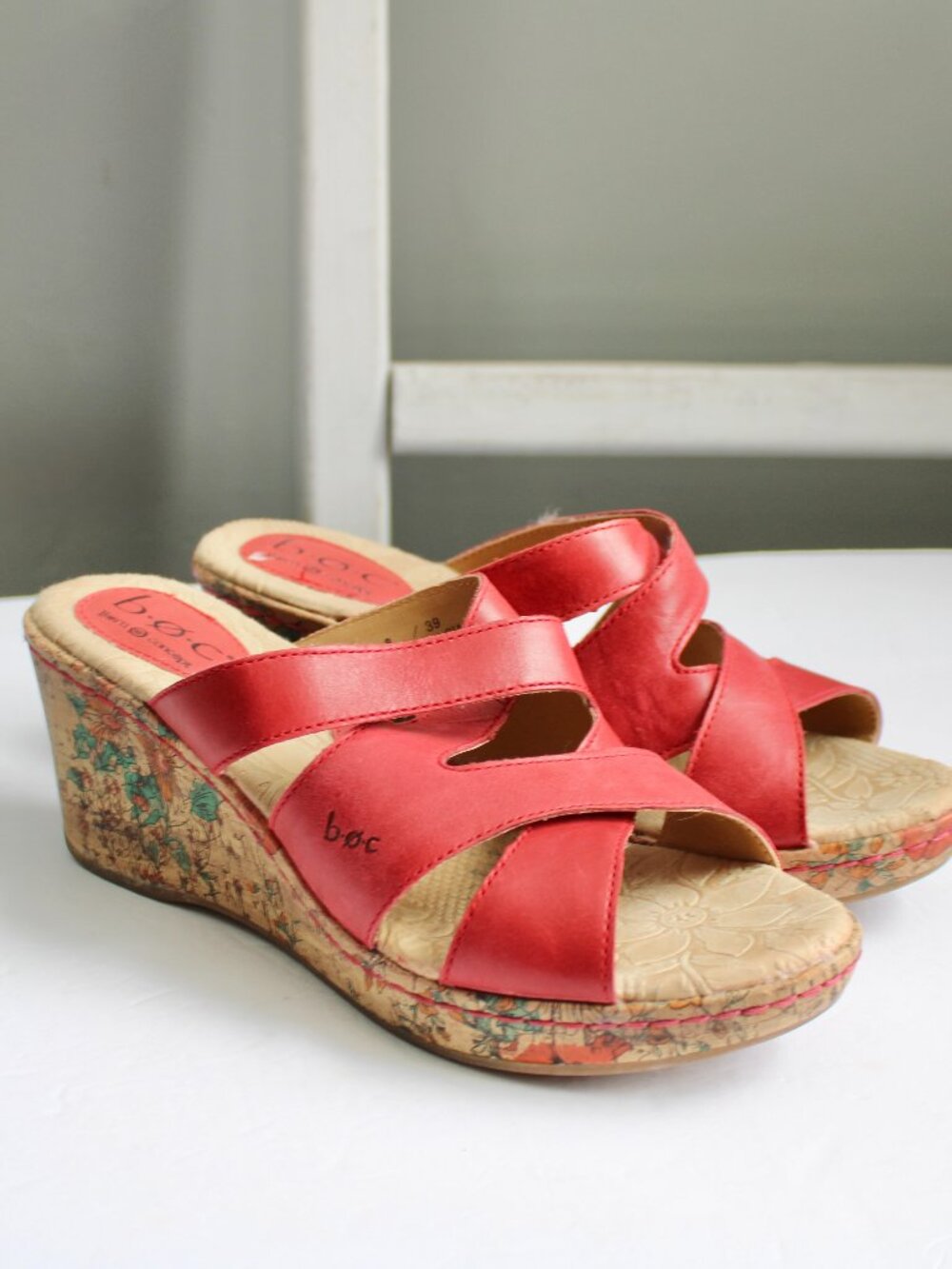 BOC Born Concept Leather Floral Cork Wedge Sandals Red Tab Ciata Women's Size 8